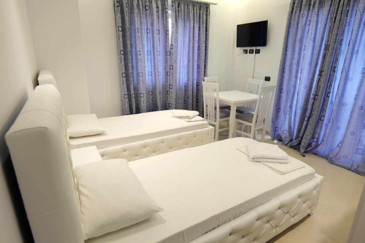 Hotel Dior Саранде Екстериор снимка