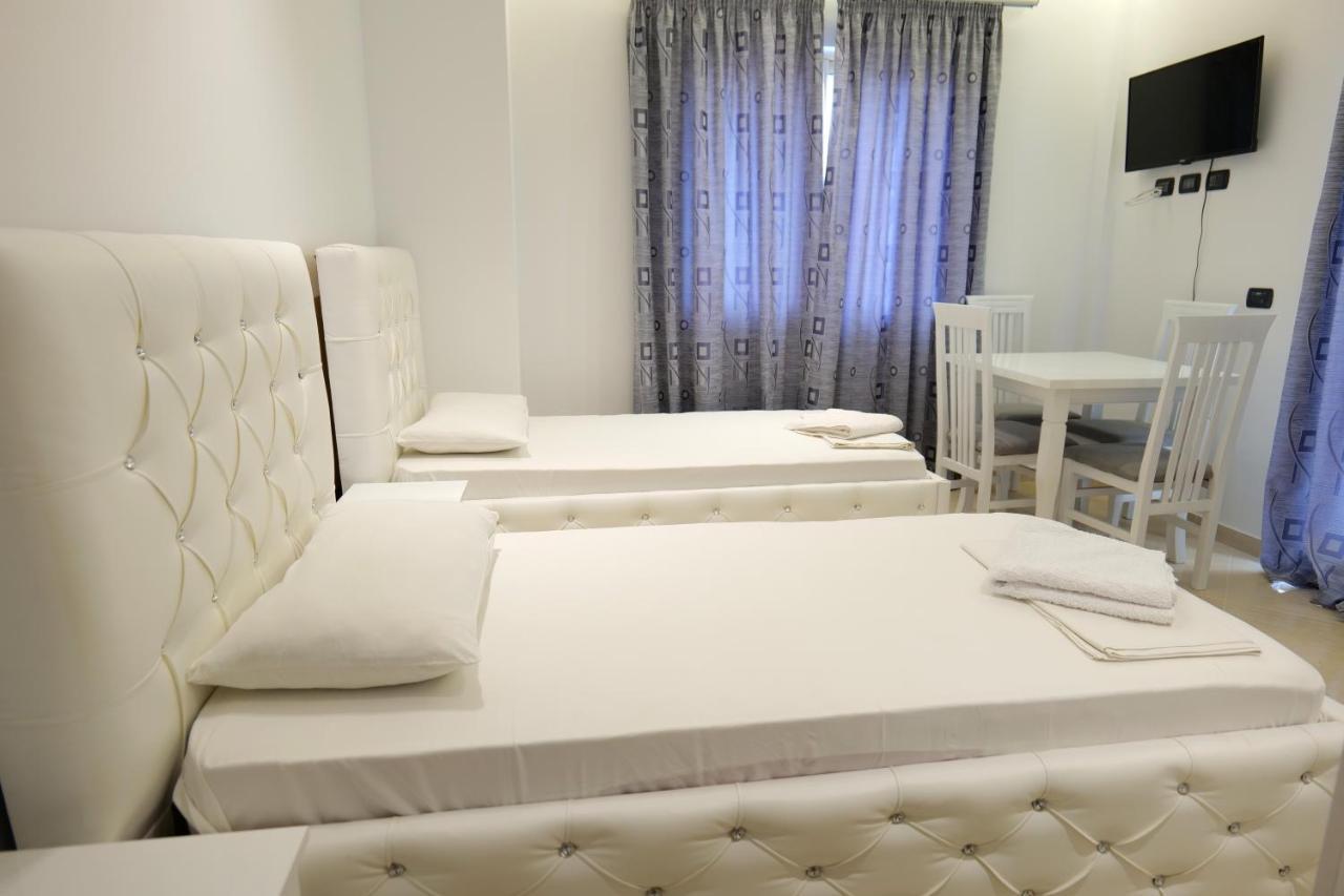 Hotel Dior Саранде Екстериор снимка