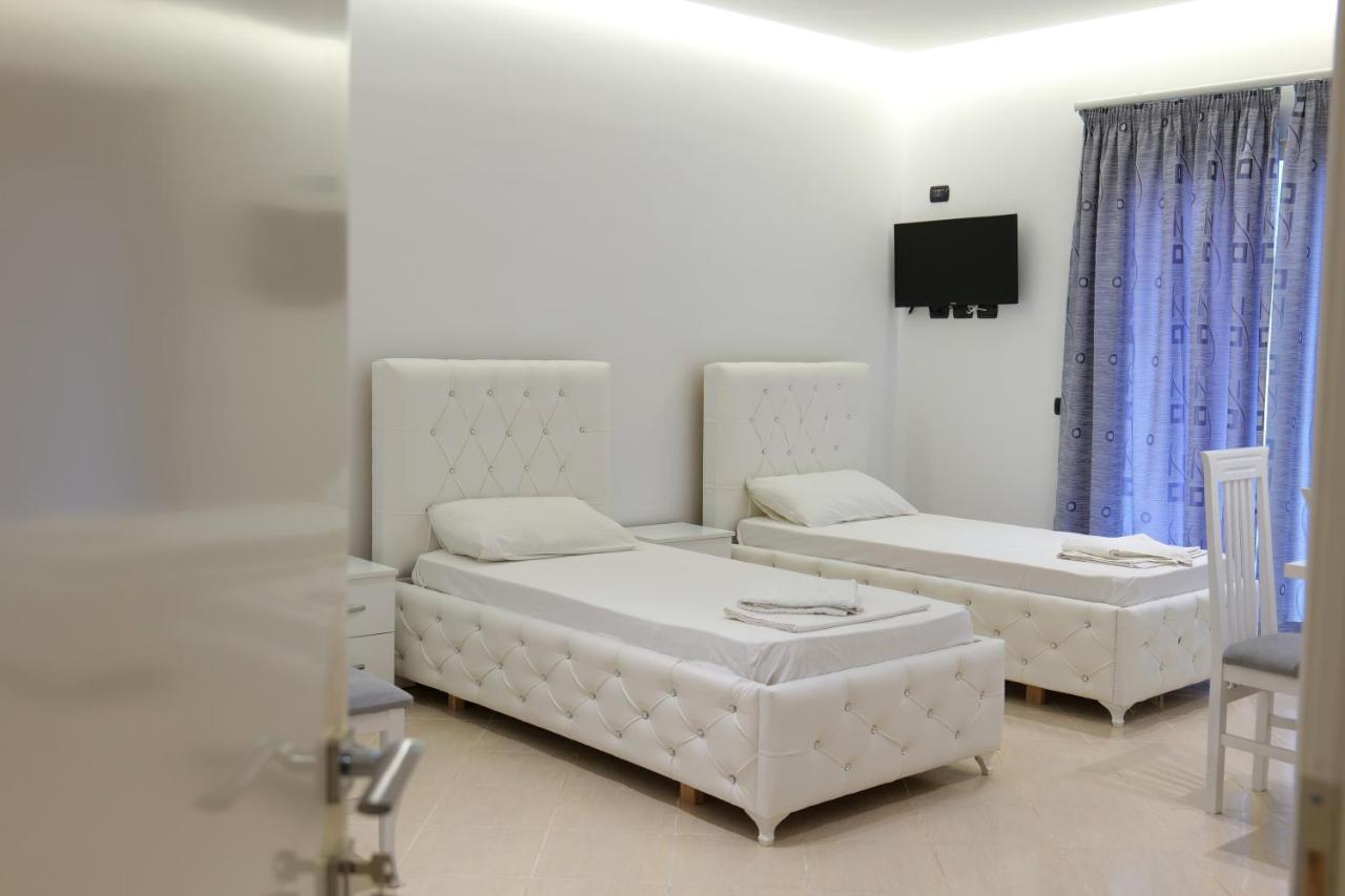 Hotel Dior Саранде Екстериор снимка