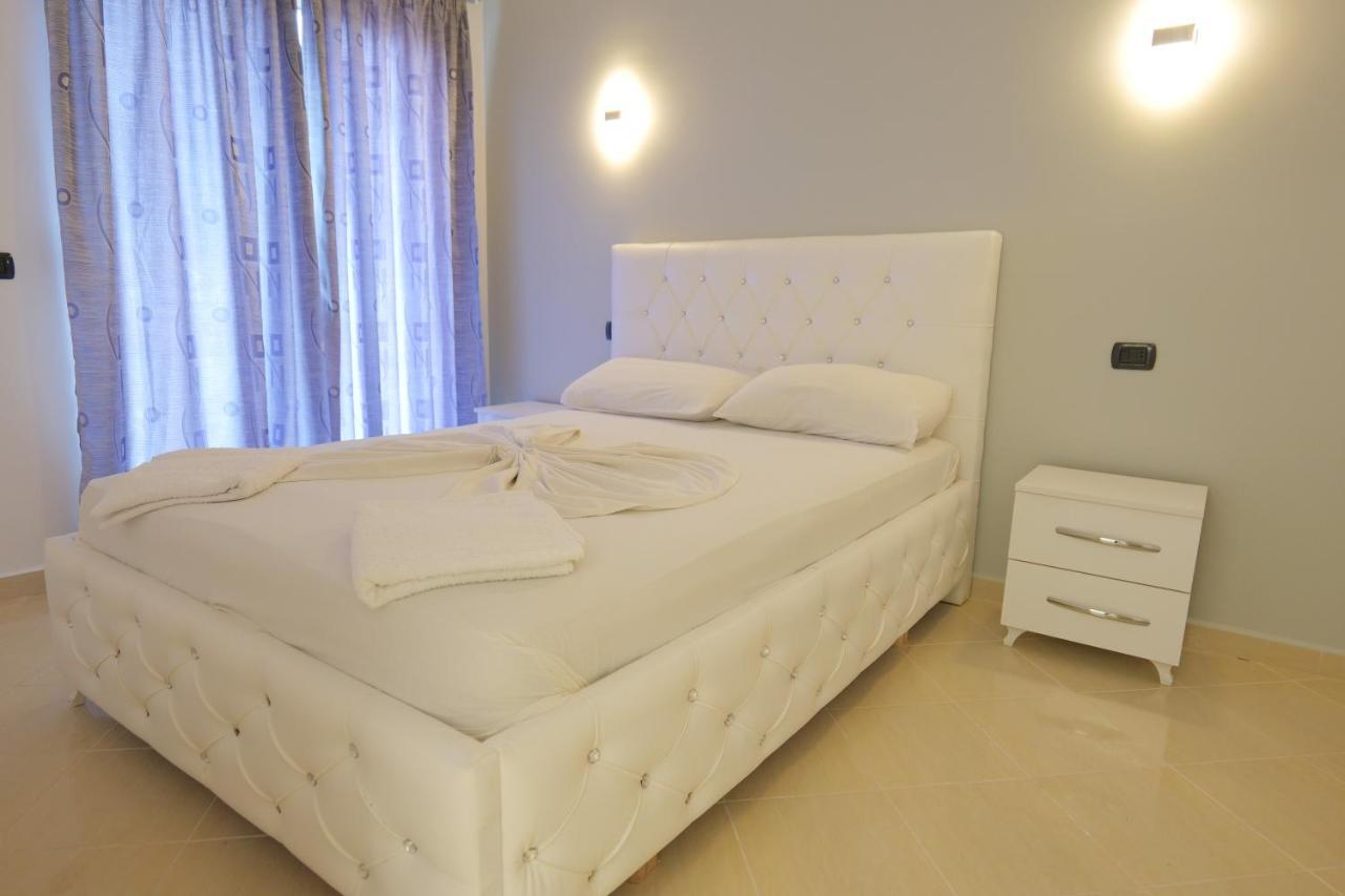 Hotel Dior Саранде Екстериор снимка